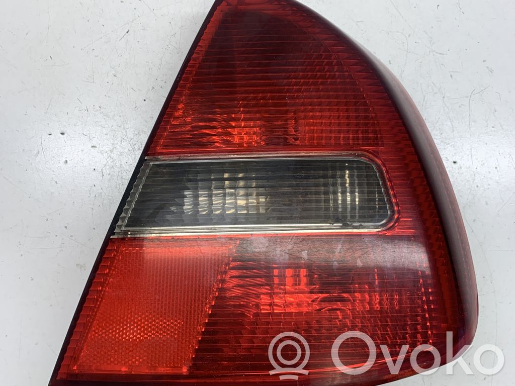 Mitsubishi Carisma Takavalot 