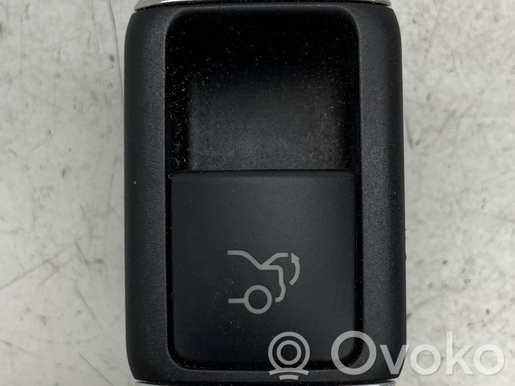 Mercedes-Benz E A207 Tailgate opening switch 