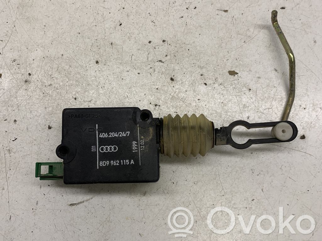 Audi A4 S4 B5 8D Motor de bloqueo de puertas 