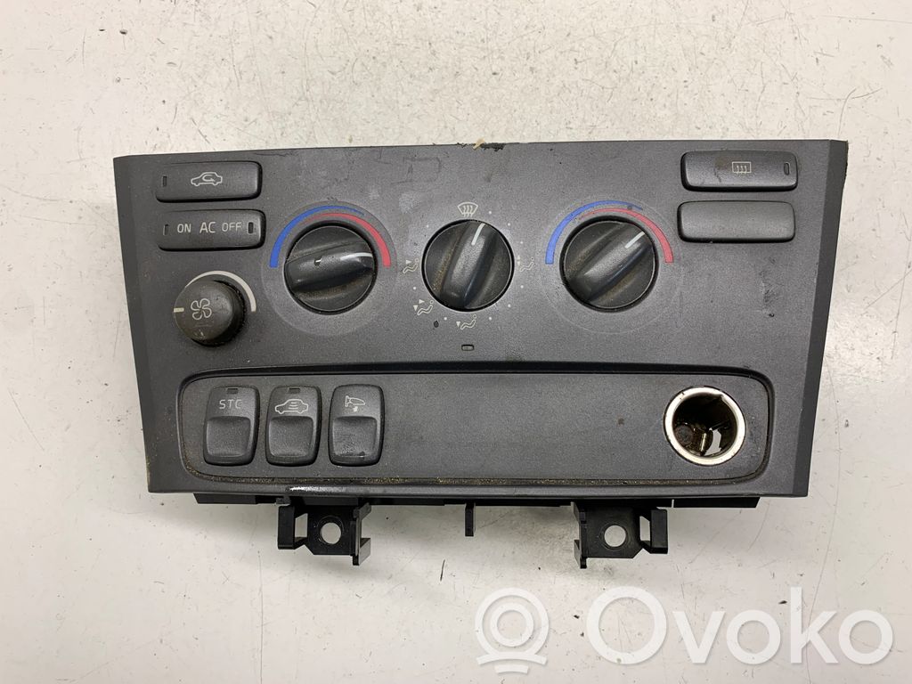 Volvo V70 Climate control unit 