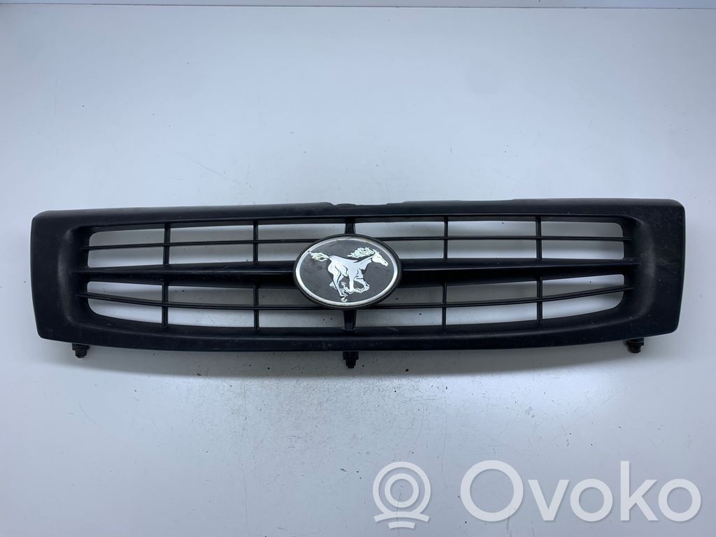 Hyundai Galloper Etupuskurin ylempi jäähdytinsäleikkö 