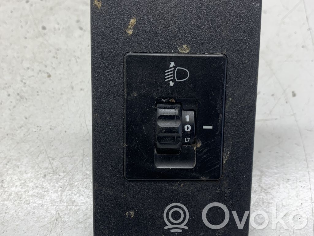 Hyundai Galloper Headlight level height control switch 