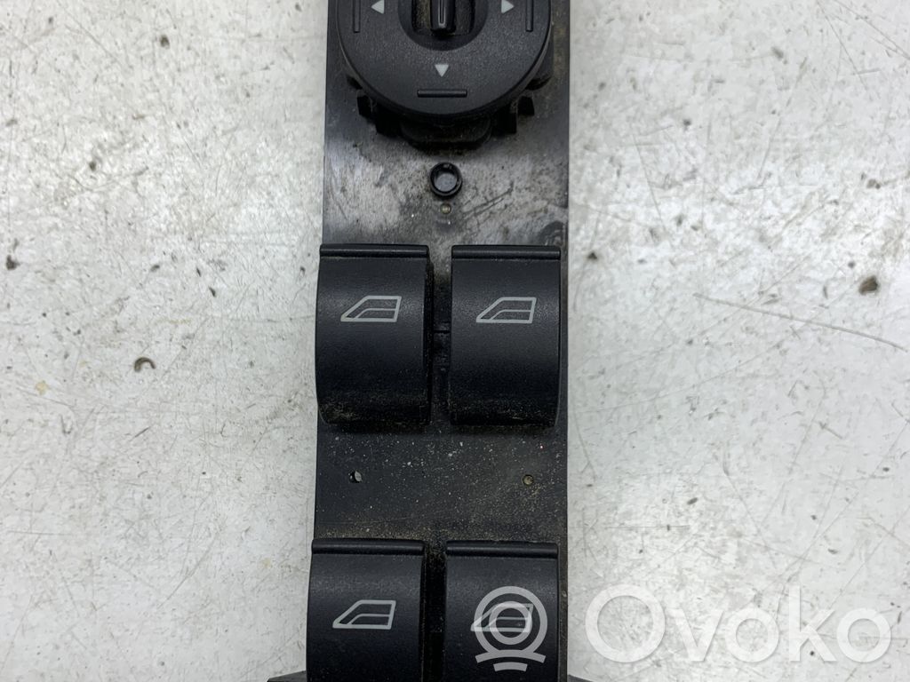 Ford Focus C-MAX Interruptor del elevalunas eléctrico 