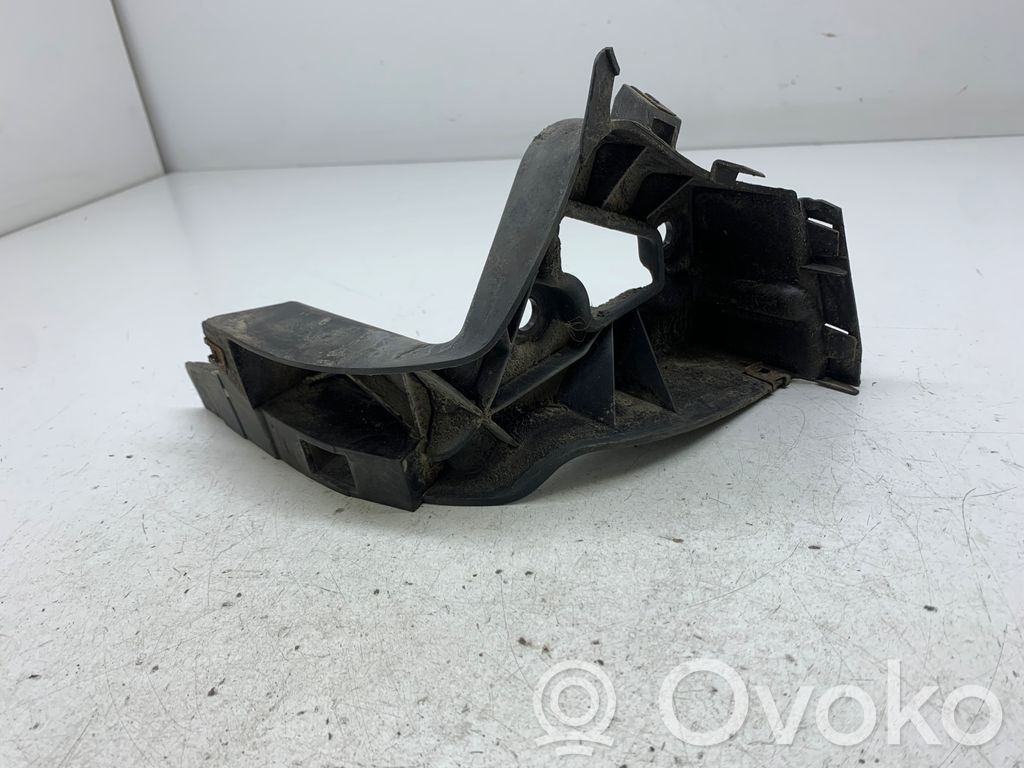 Audi A8 S8 D3 4E Rear bumper mounting bracket 