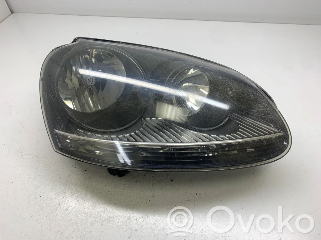 Volkswagen Golf V Lampa przednia 