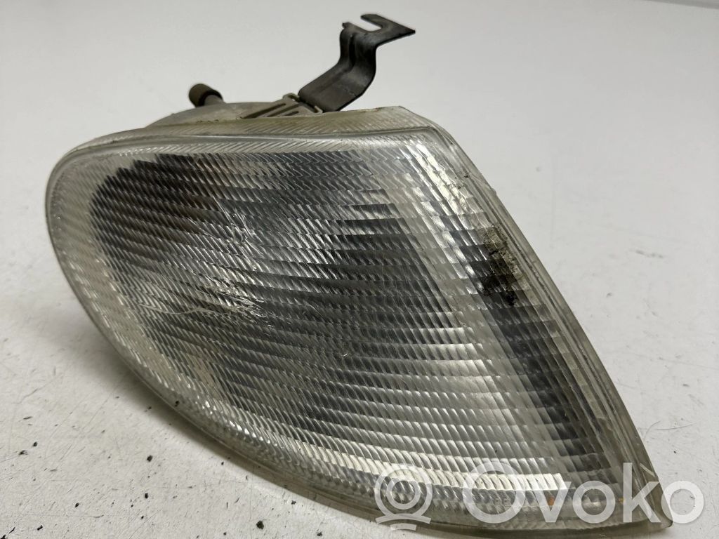 Ford Galaxy Front indicator light 