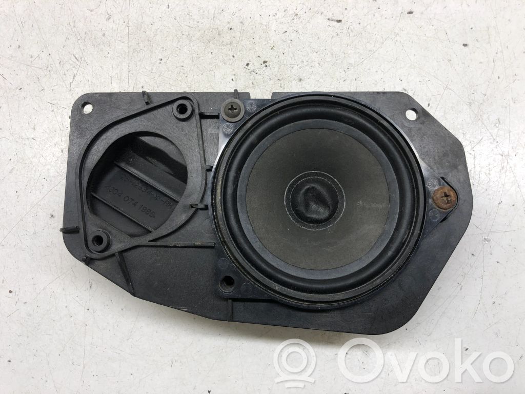 BMW 5 E60 E61 Takaoven kaiutin 