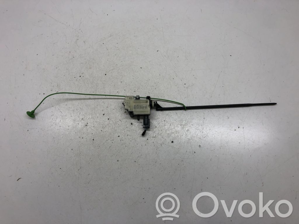 BMW X5 E70 Fuel tank cap lock 