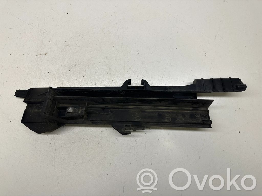 BMW X5 E70 Fixation de radiateur 