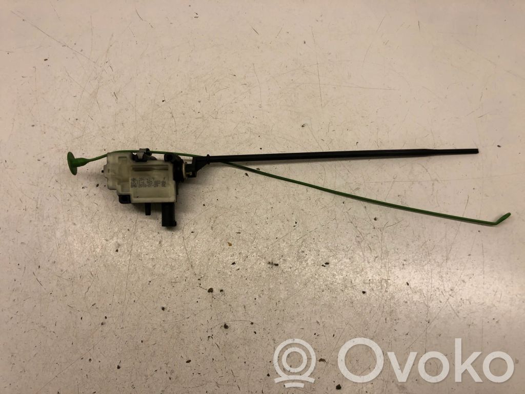 BMW X5 E70 Fuel tank cap lock 