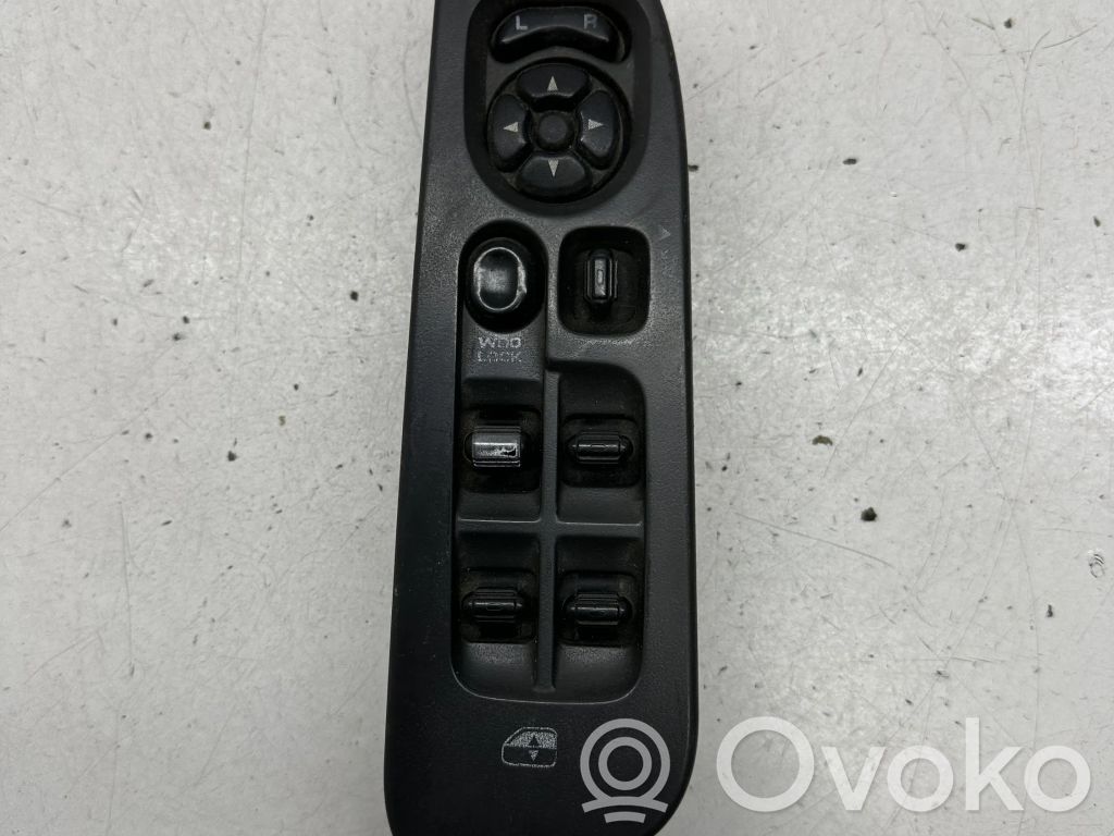 Electric window control switch   5JZ731DVAA,5JZ731DVAA