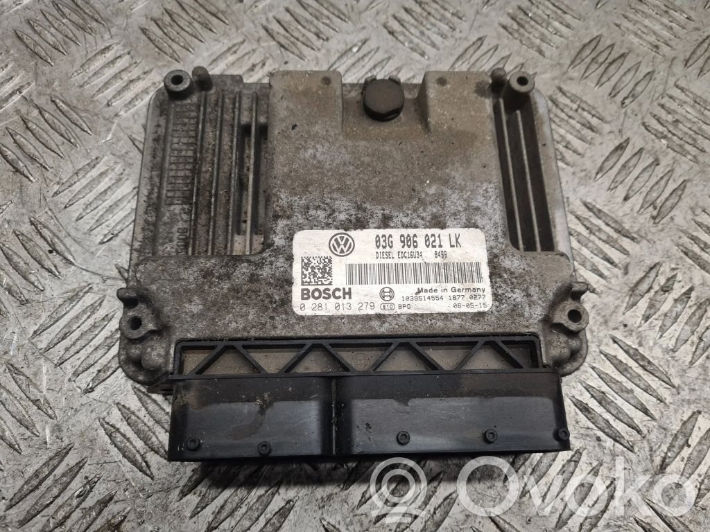 Volkswagen Golf V Engine control unit/module 