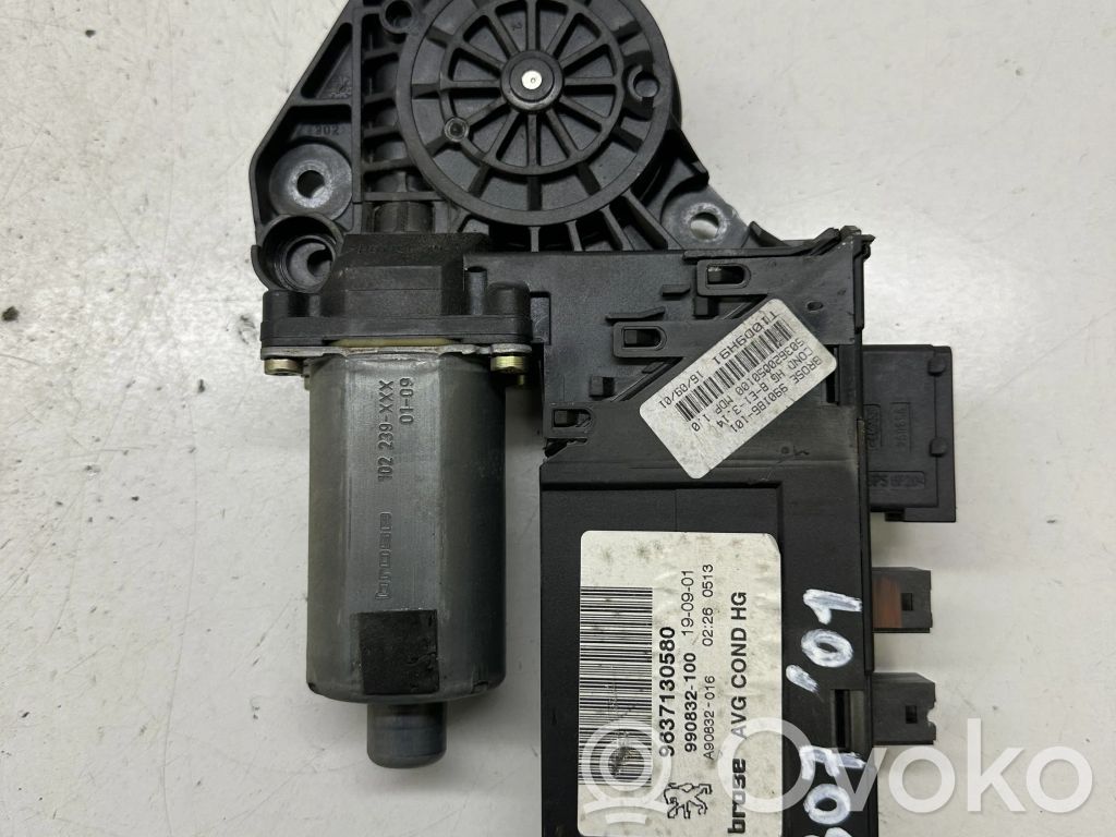 Peugeot 307 Silnik regulatora szyby drzwi przednich 