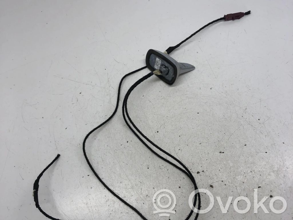 Audi A6 S6 C6 4F GPS-pystyantenni 