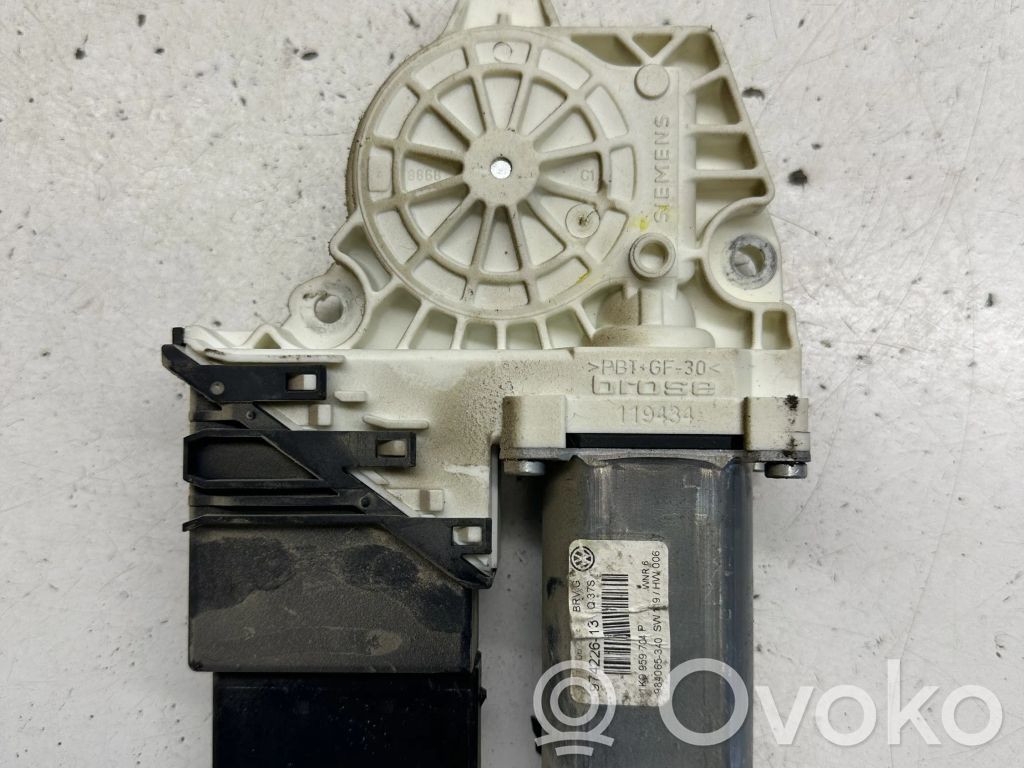 Volkswagen PASSAT B6 Silniczek podnoszenia szyby drzwi tylnych 