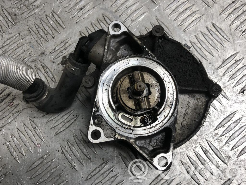 Audi A6 S6 C5 4B Bomba de vacío 