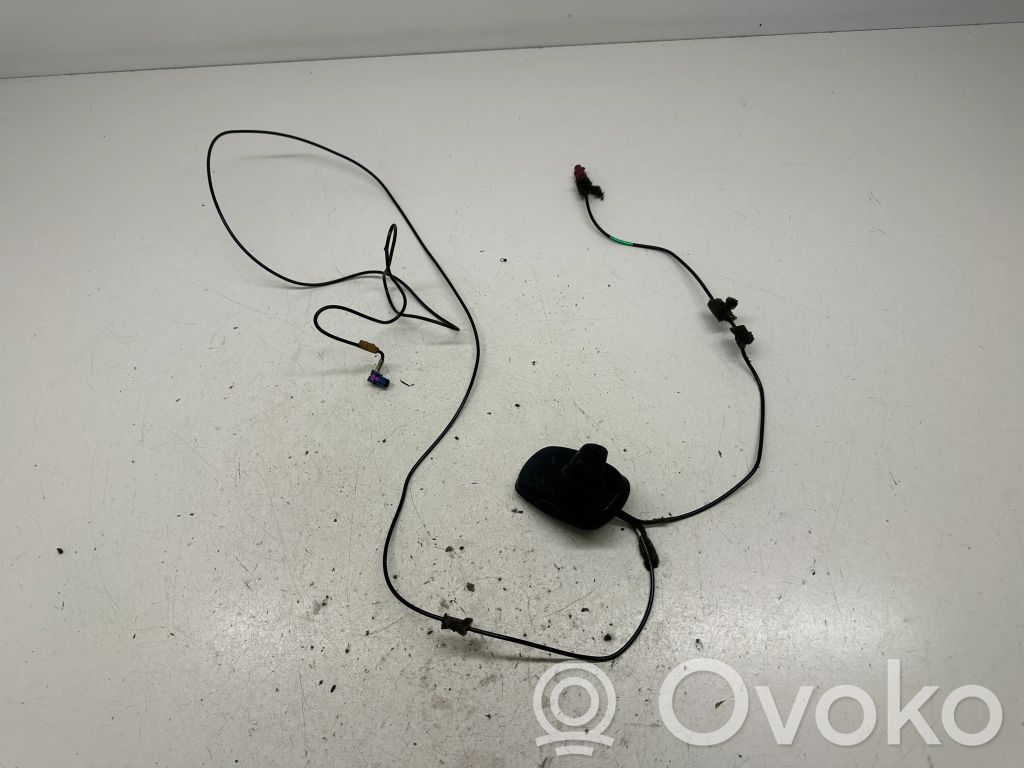 Audi A4 S4 B6 8E 8H GPS-pystyantenni 