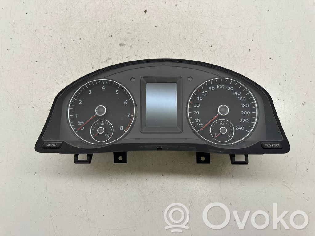 Volkswagen Golf Plus Speedometer (instrument cluster) 