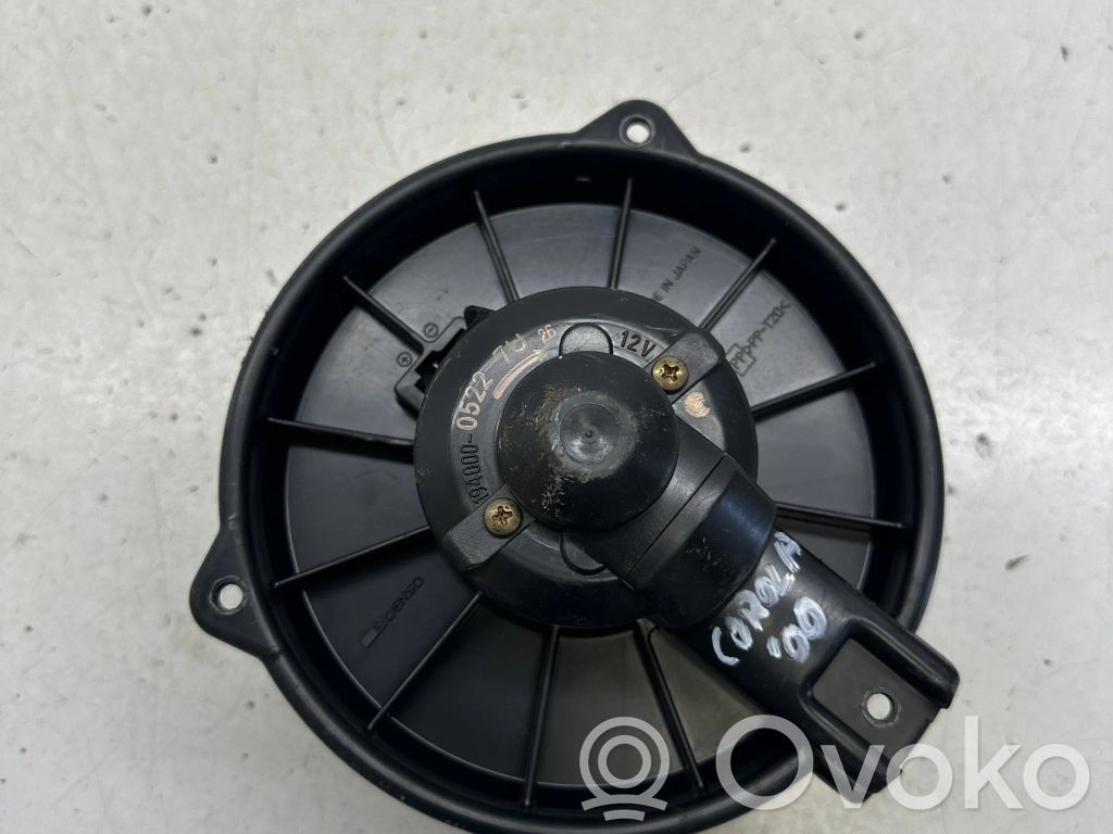 Toyota Corolla E110 Lämmittimen puhallin 