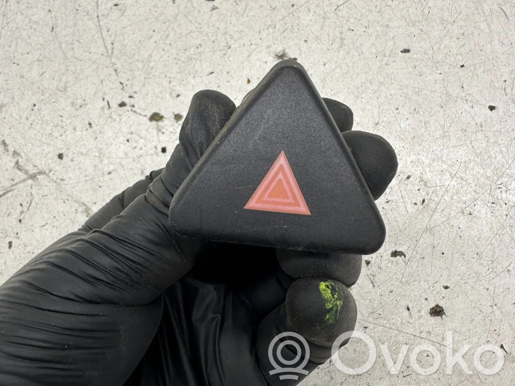Ford Fiesta Hazard light switch 