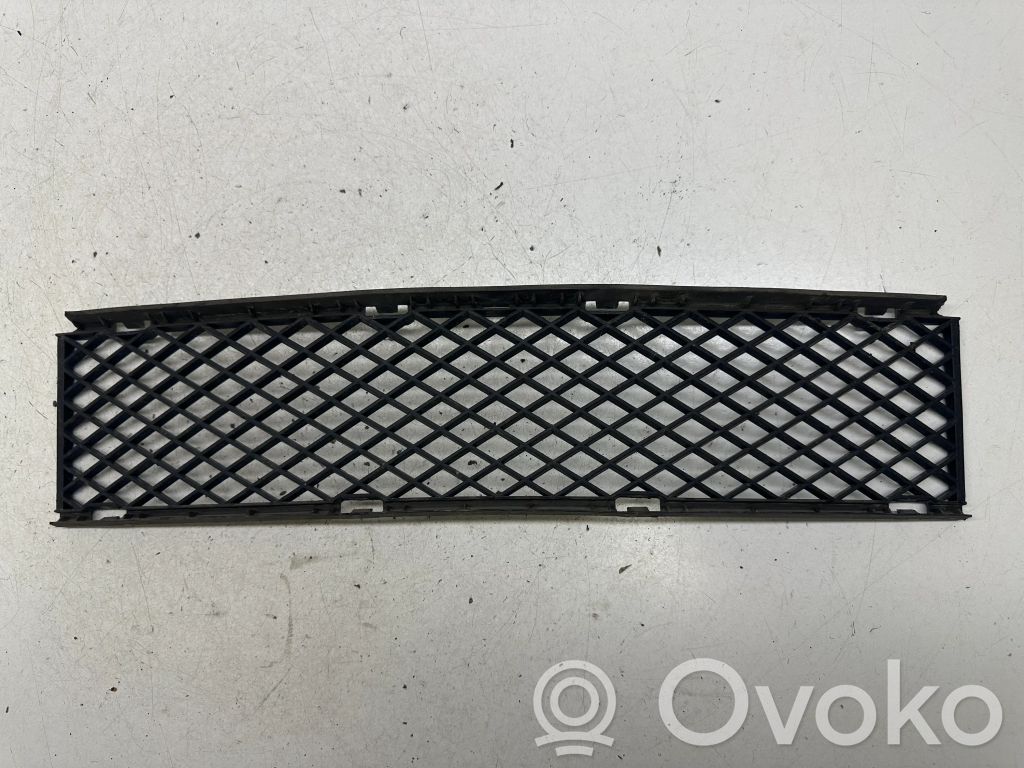 BMW 7 E65 E66 Front bumper lower grill 