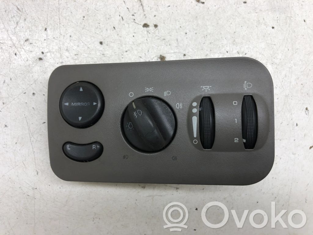 Chrysler Grand Voyager IV Light switch 