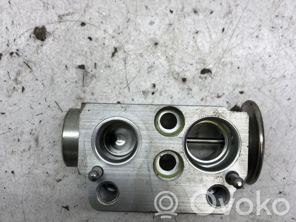 BMW 3 E90 E91 Ilmastointilaitteen laajennusventtiili (A/C) 