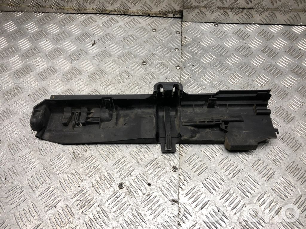 BMW 3 E90 E91 Radiator mount bracket 
