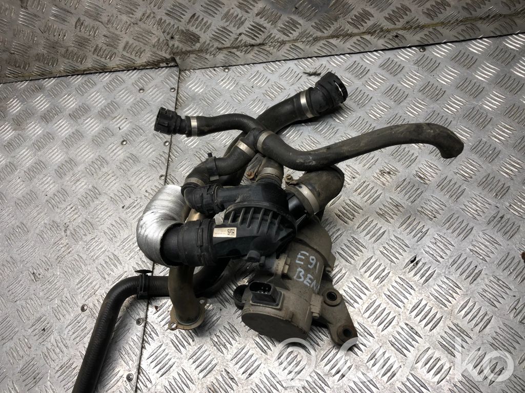 BMW 3 E90 E91 Water pump 