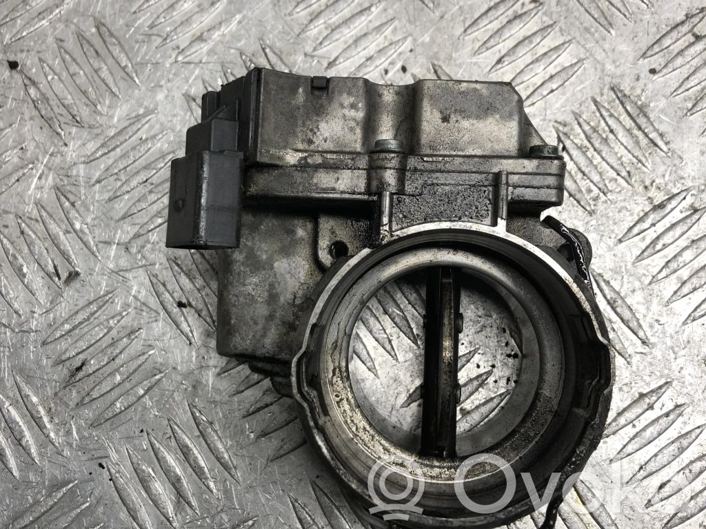 Audi A4 S4 B7 8E 8H Droselinė sklendė 
