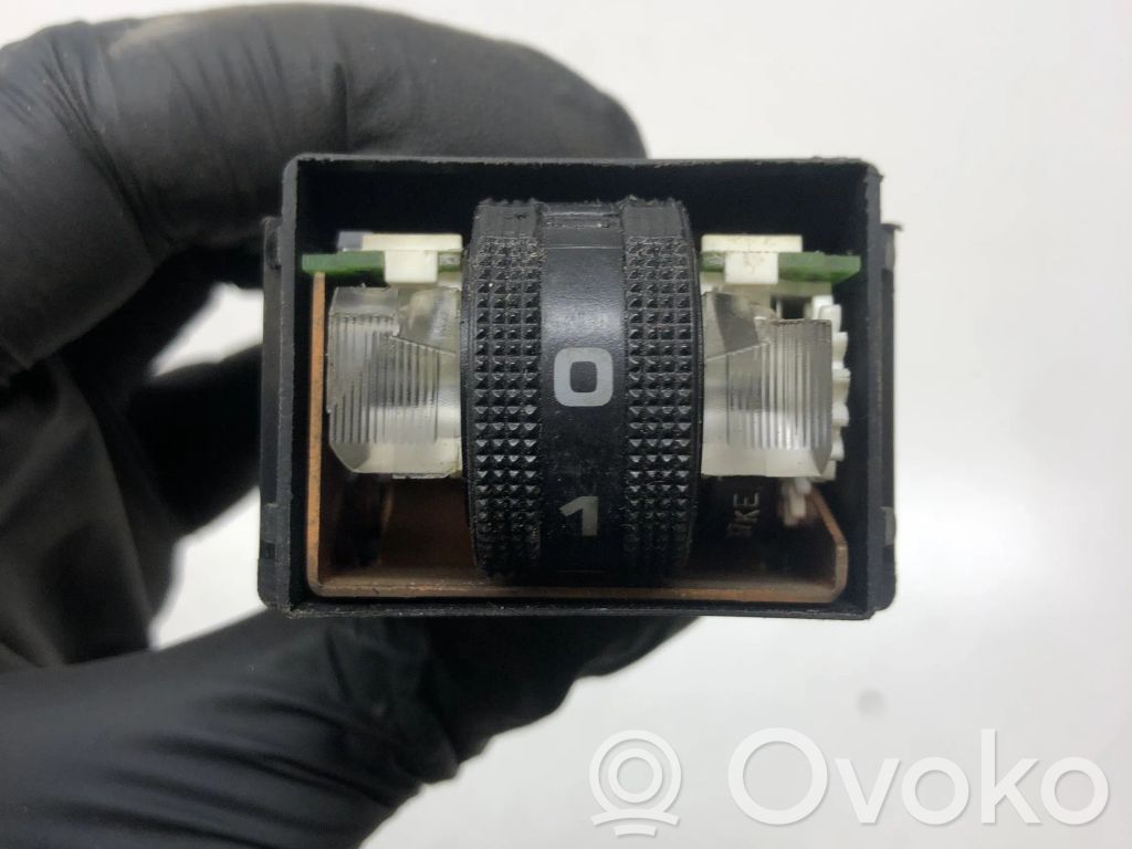 Headlight level height control switch   4B0963563,4B0963563