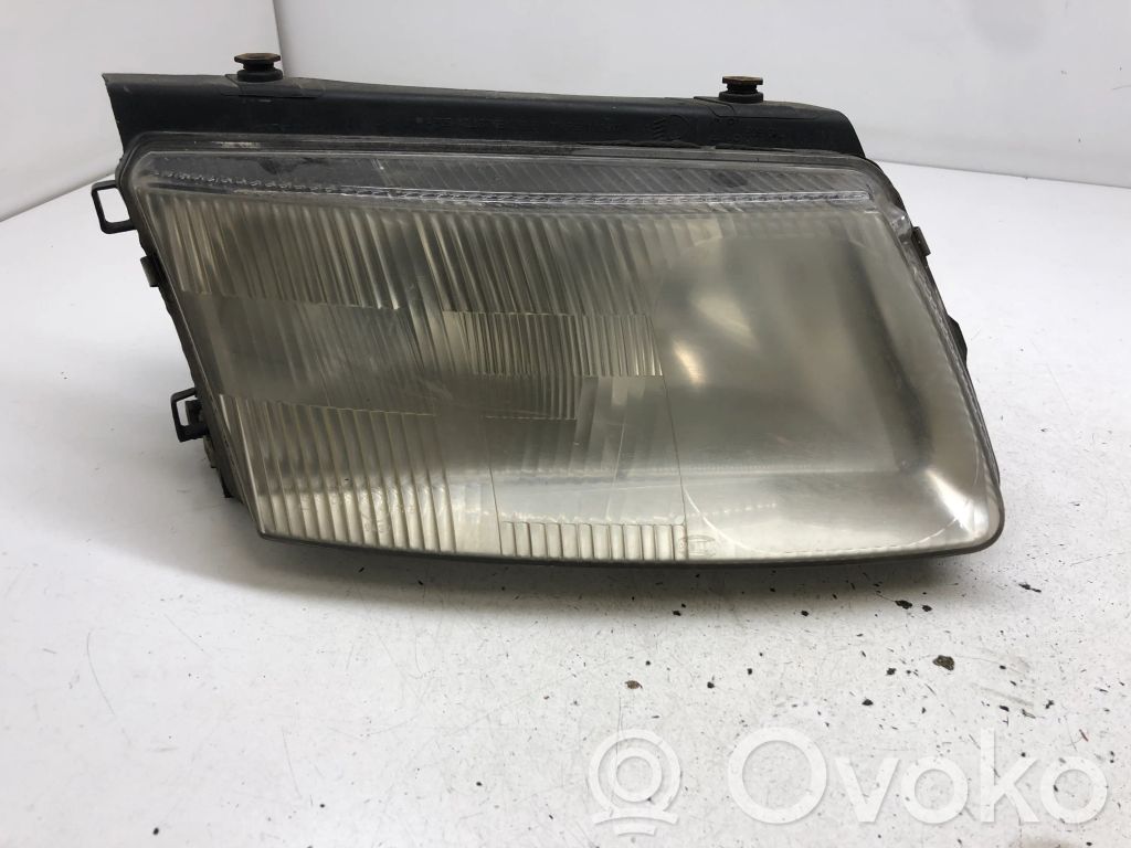 Volkswagen PASSAT B5 Scheinwerfer 