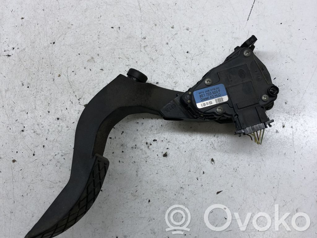 Audi A4 S4 B6 8E 8H Pedał gazu / przyspieszenia 
