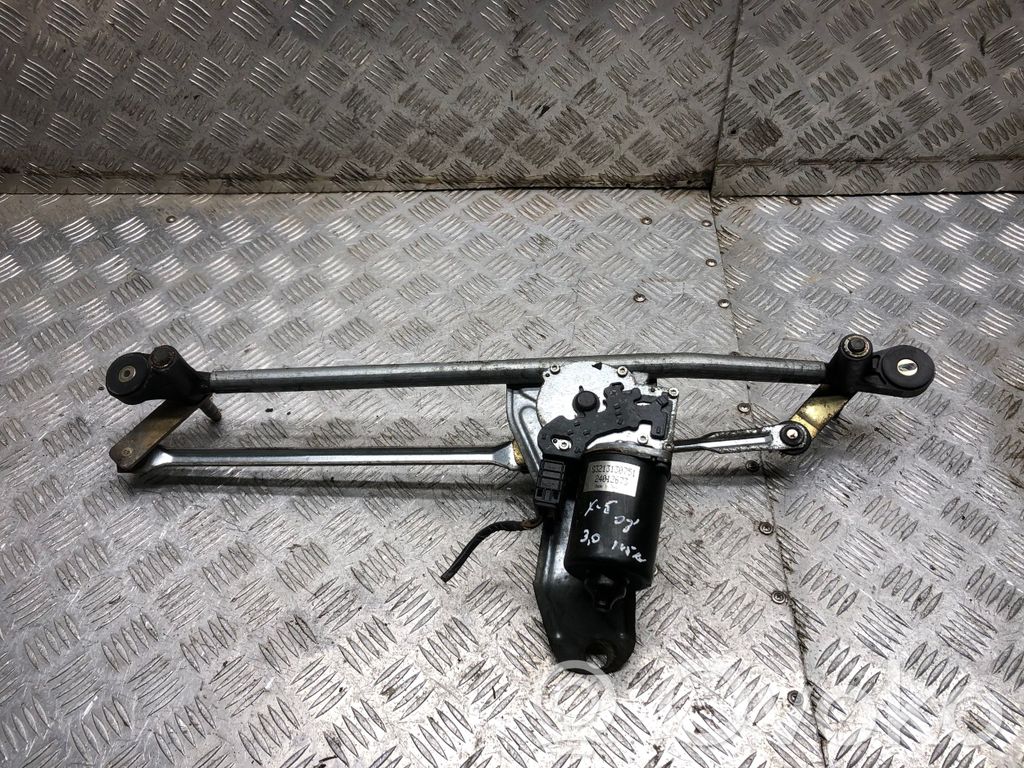 BMW X5 E53 Front wiper linkage and motor 