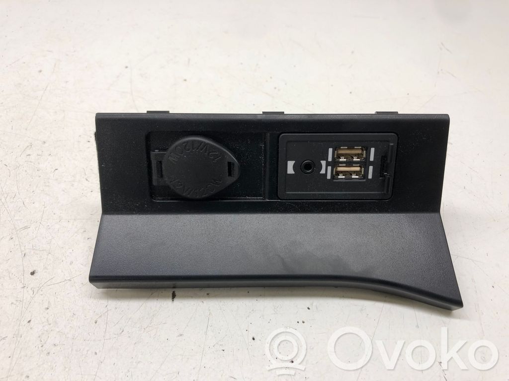 Lexus RX 450H Enchufe conector USB 