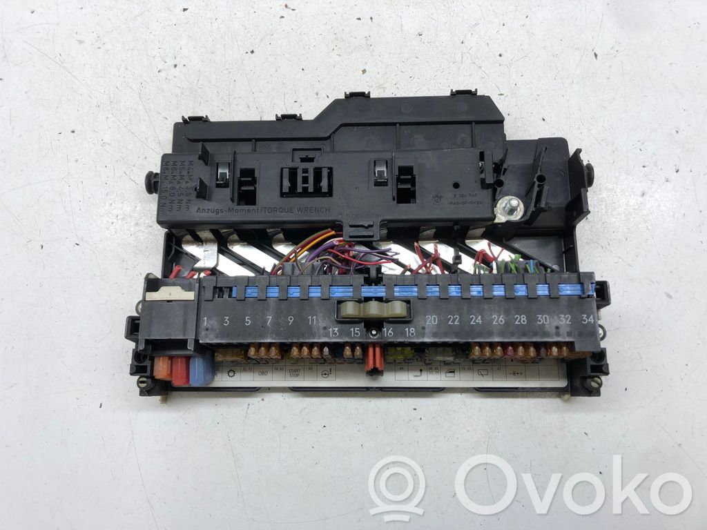 BMW 3 E46 Módulo de fusible 