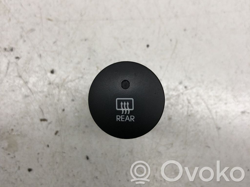 Hyundai ix35 Windscreen/window heater switch 