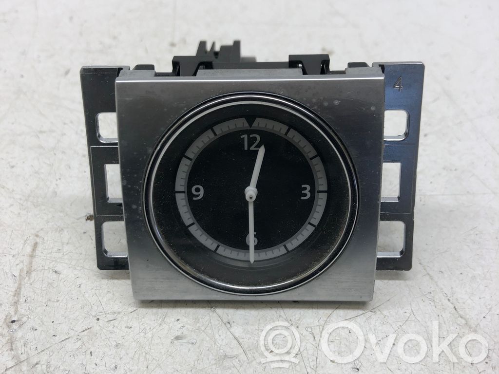 Volkswagen PASSAT CC Uhr 
