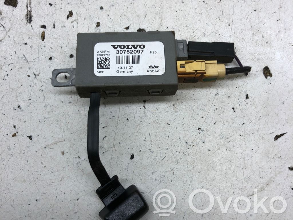 Volvo XC90 Antenos stiprintuvas 