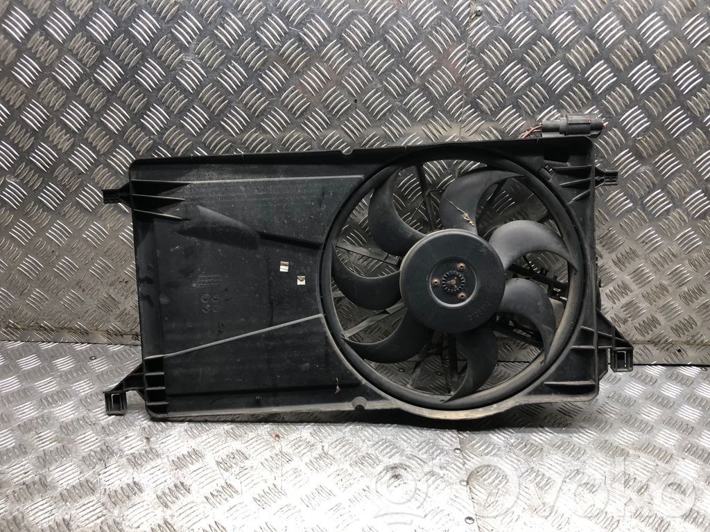 Ford Focus C-MAX Elektrisks radiatoru ventilators 