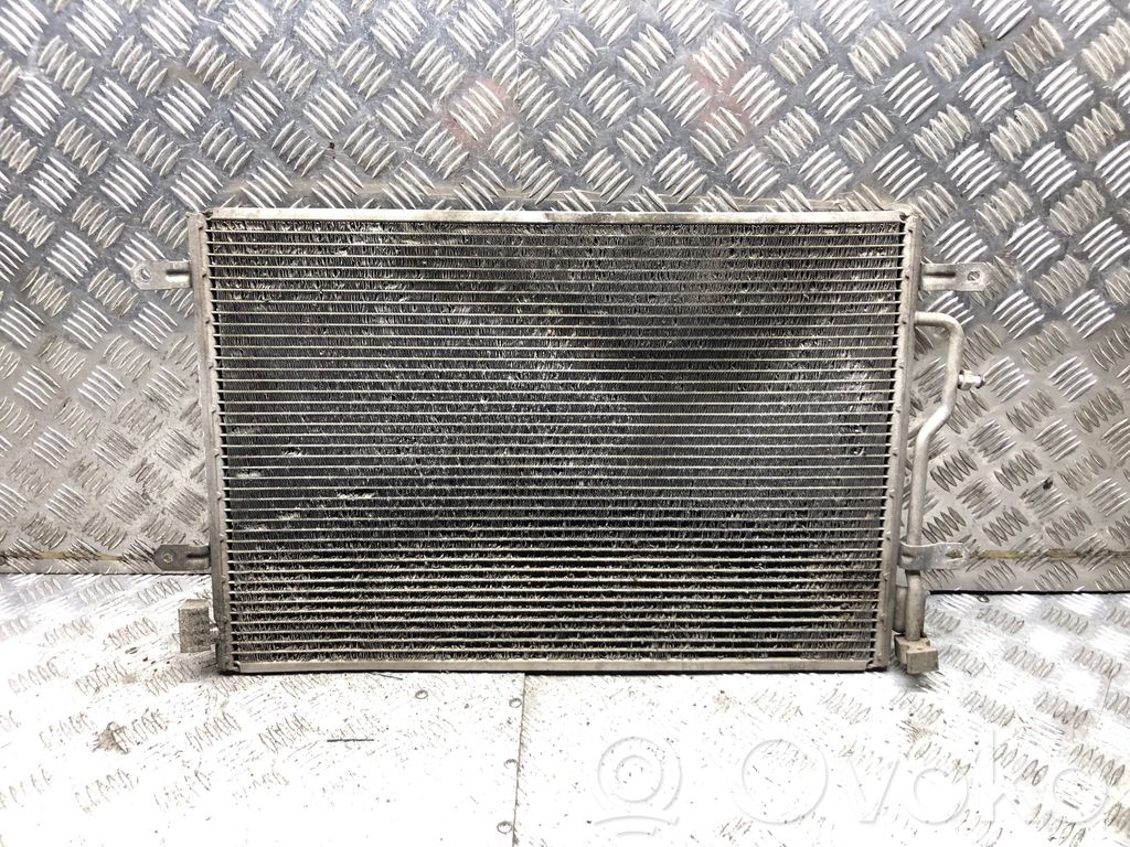 Audi A4 S4 B6 8E 8H Skraplacz / Chłodnica klimatyzacji 