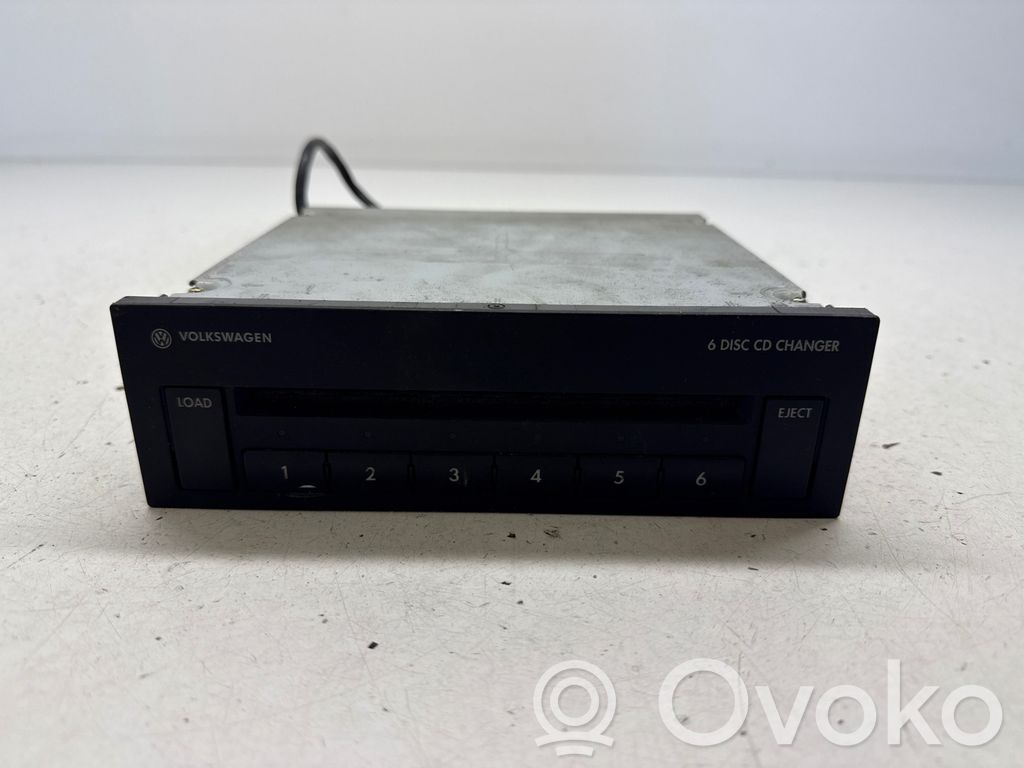 Volkswagen Golf IV CD/DVD-vaihdin 