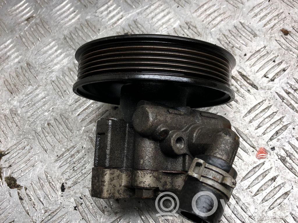 Opel Insignia A Ohjaustehostimen pumppu 