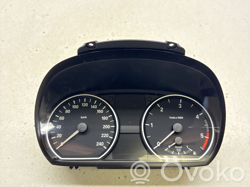 BMW 1 E81 E87 Spidometras (prietaisų skydelis) 