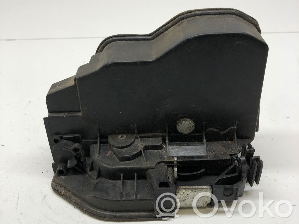 Încuietoare ușă spate   7167076