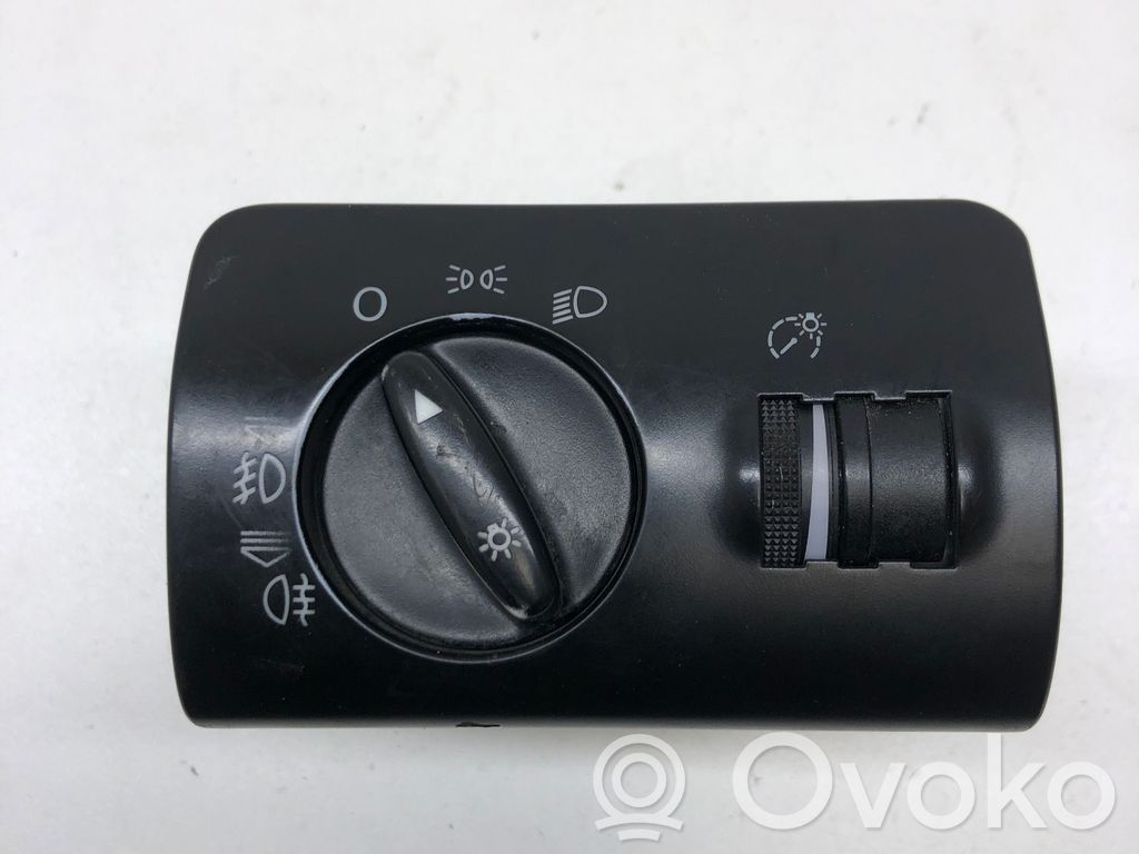 Audi A6 S6 C5 4B Interruptor de luz 