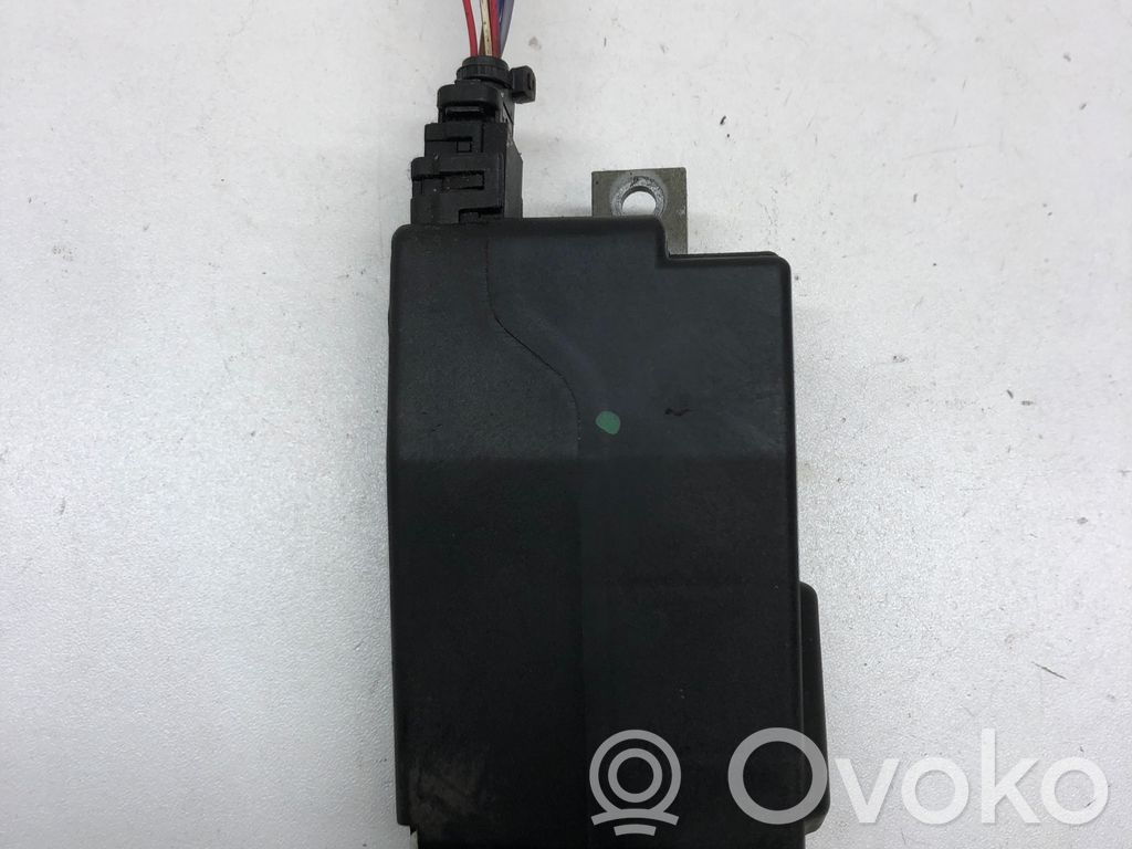 Audi A5 8T 8F Ohjauspyörän lukitus 