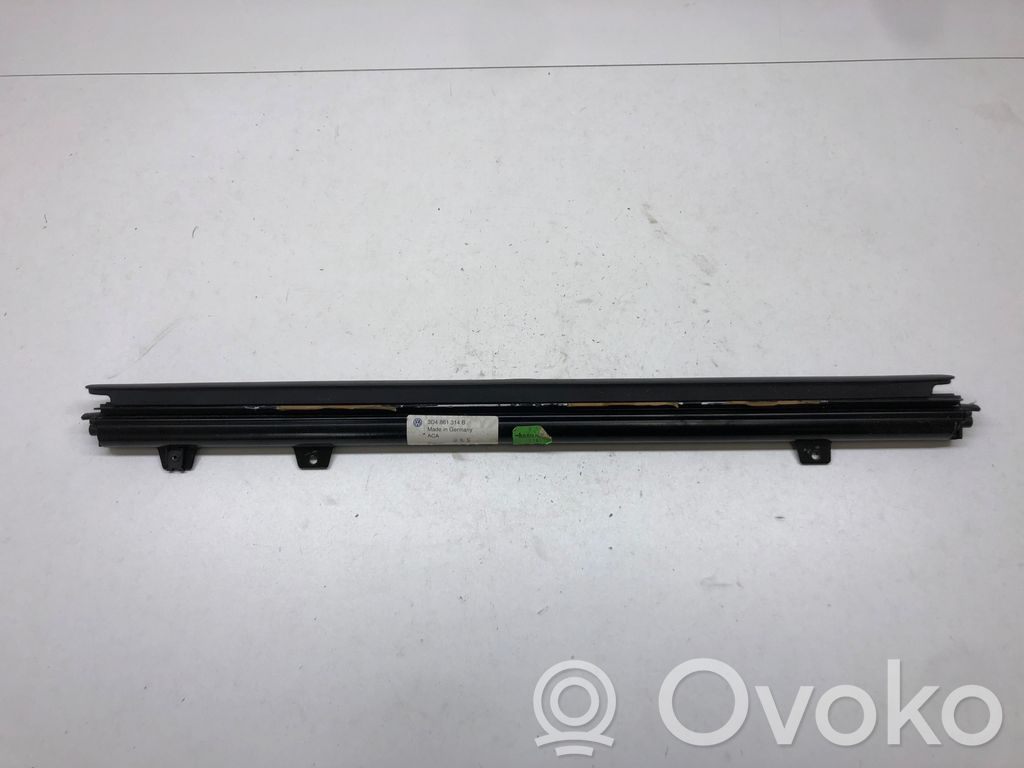 Zasłona przeciwsłoneczna / Zasłona szyby drzwi tylnych   3D4861314B