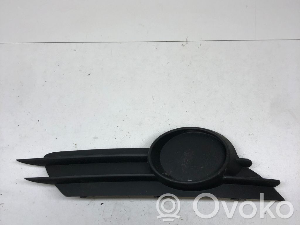 Opel Corsa D Etupuskurin alempi jäähdytinsäleikkö 