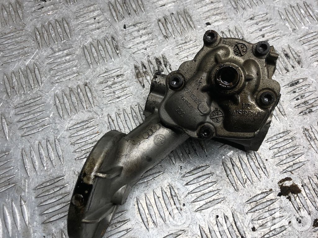 Audi A5 8T 8F Pompe à huile 